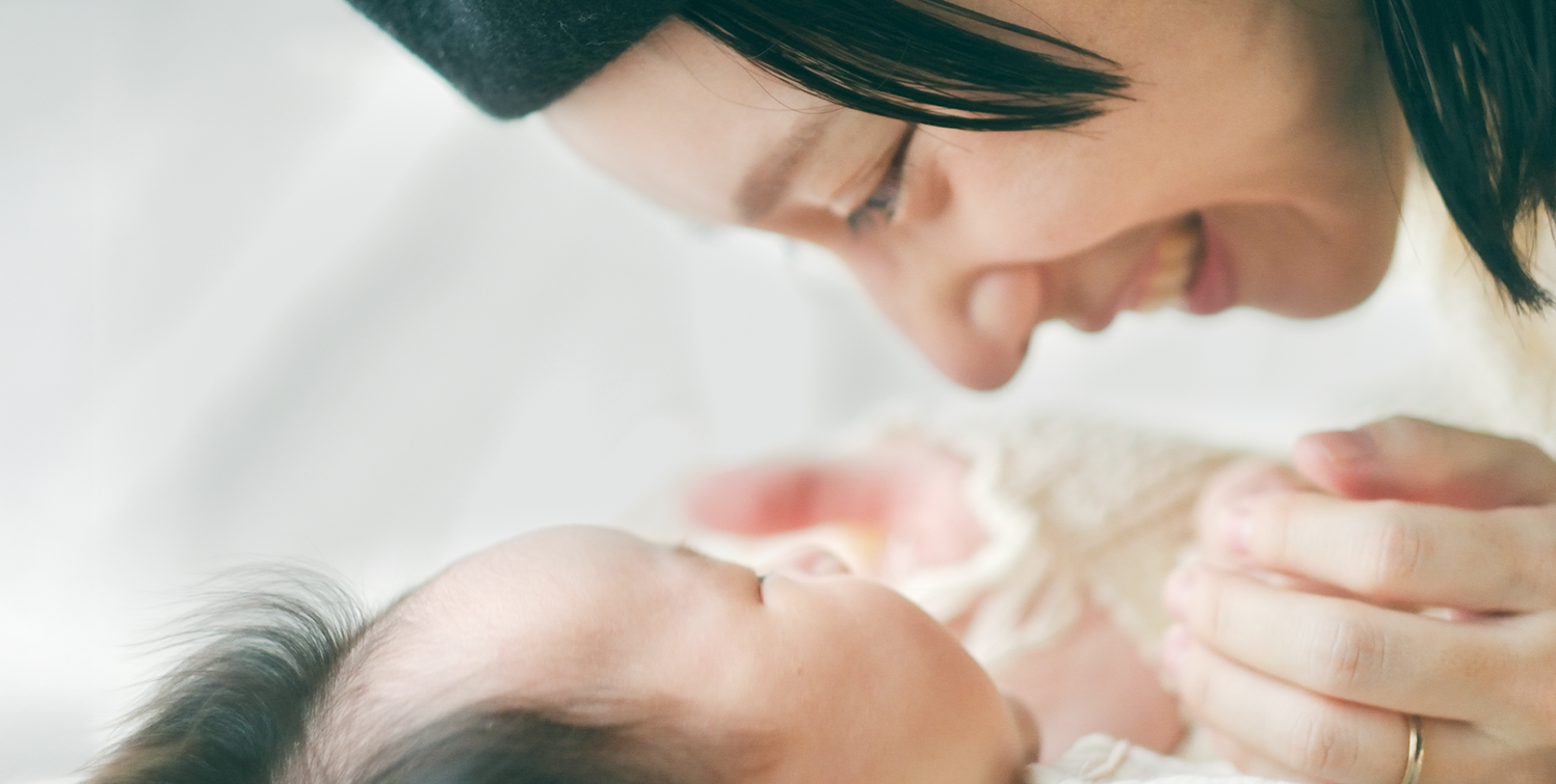 愛知 ニューボーンムービーやニューボーンフォトの出張撮影ならフォトスタジオ:hibi,to